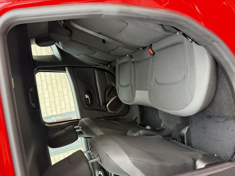 Jeep Renegade 1.3 TGDi Limited 4x2 — zdjęcie 14