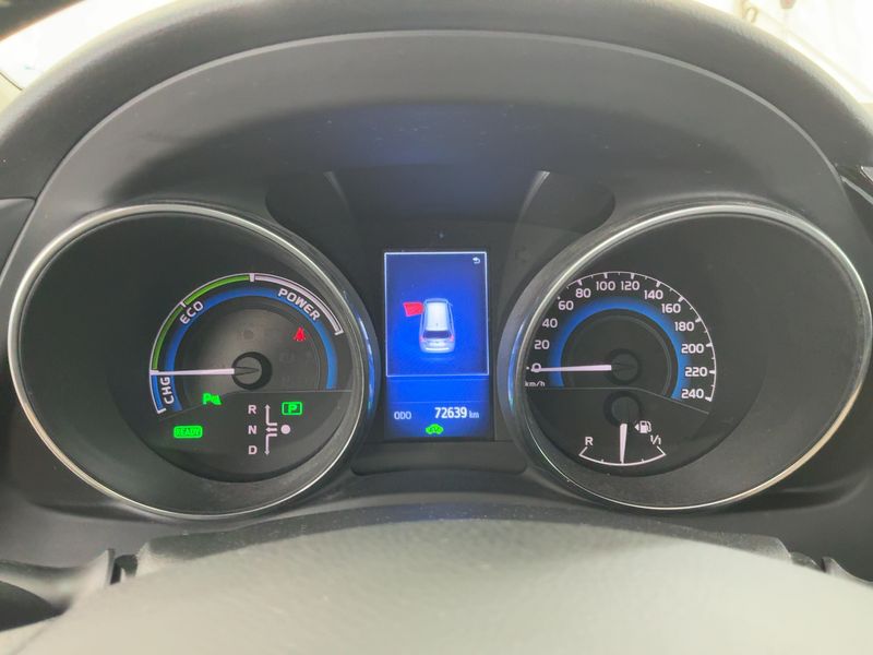 Toyota Auris Touring Sports 1.8 Hybrid Executive — zdjęcie 13