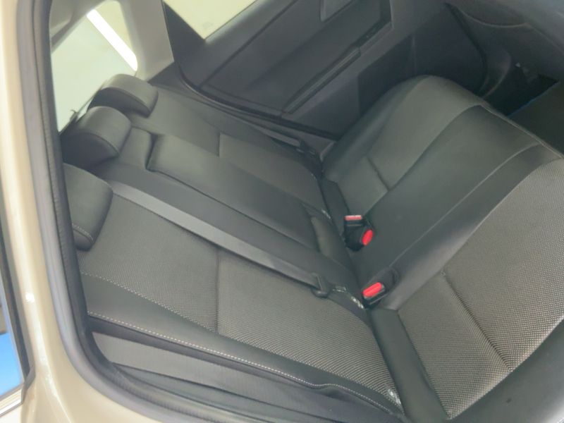 Toyota Auris Touring Sports 1.8 Hybrid Executive — zdjęcie 14