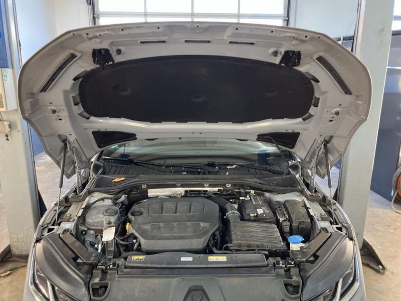Volkswagen Arteon Shooting Brake 2.0 TSI R-Line — zdjęcie 8