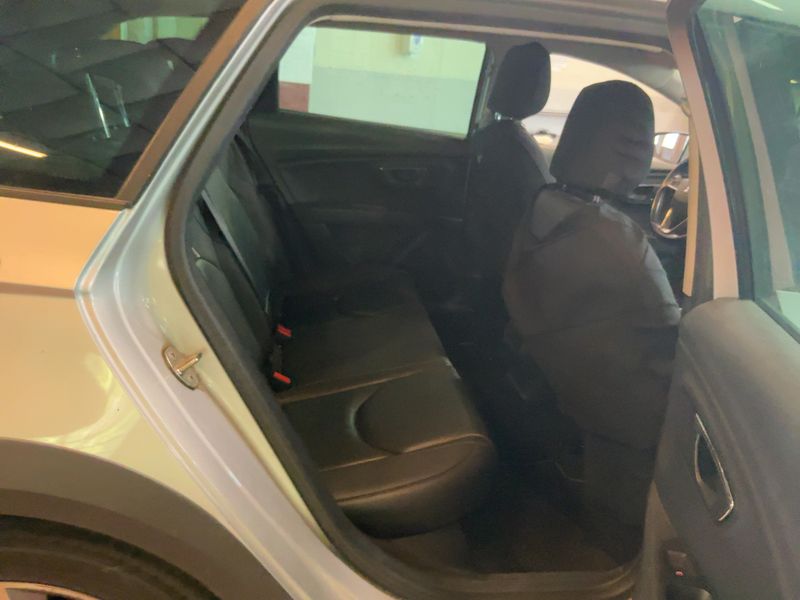Seat Leon 2.0 TDI X-Perience 4Drive — zdjęcie 14