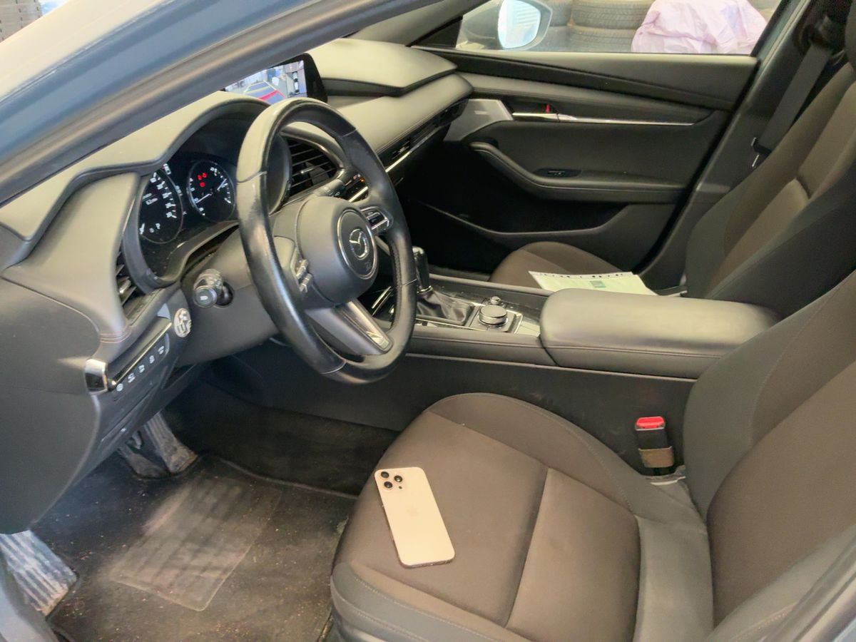 Mazda 3 2019 — photo 18