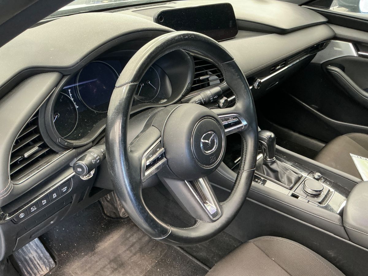 Mazda 3 2019 — photo 24