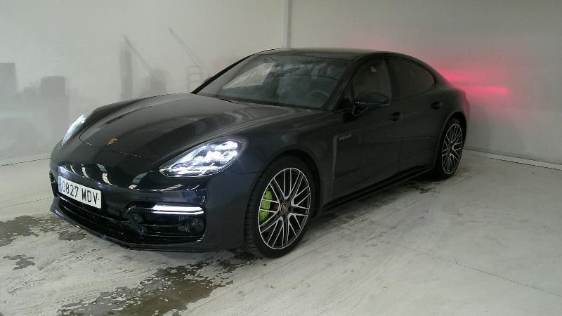 Porsche Panamera 2023