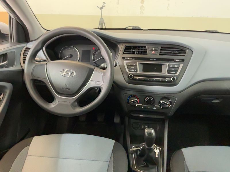 Hyundai i20 1.2 Classic — zdjęcie 12