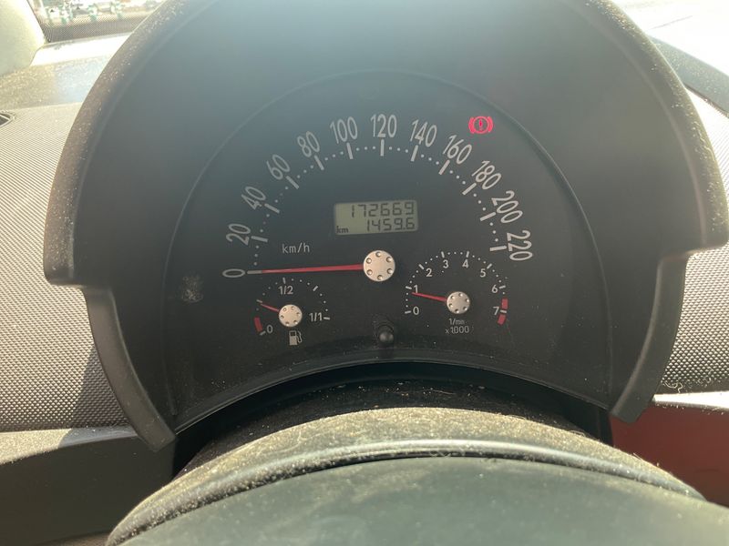 Volkswagen New Beetle 2.0 — zdjęcie 4