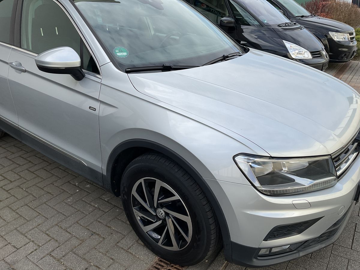 Volkswagen Tiguan 2019 — photo 37