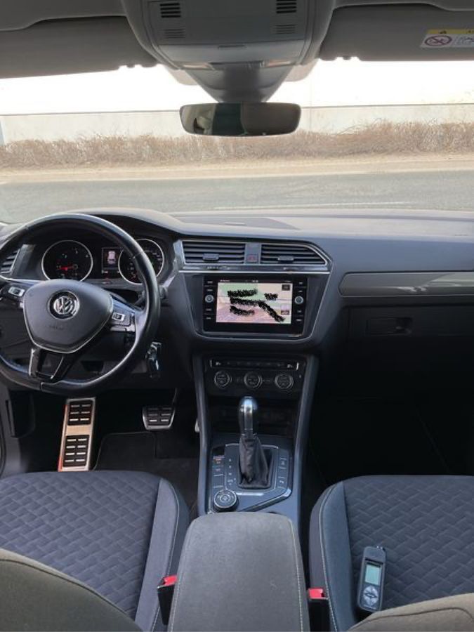 Volkswagen Tiguan 2019 — photo 12