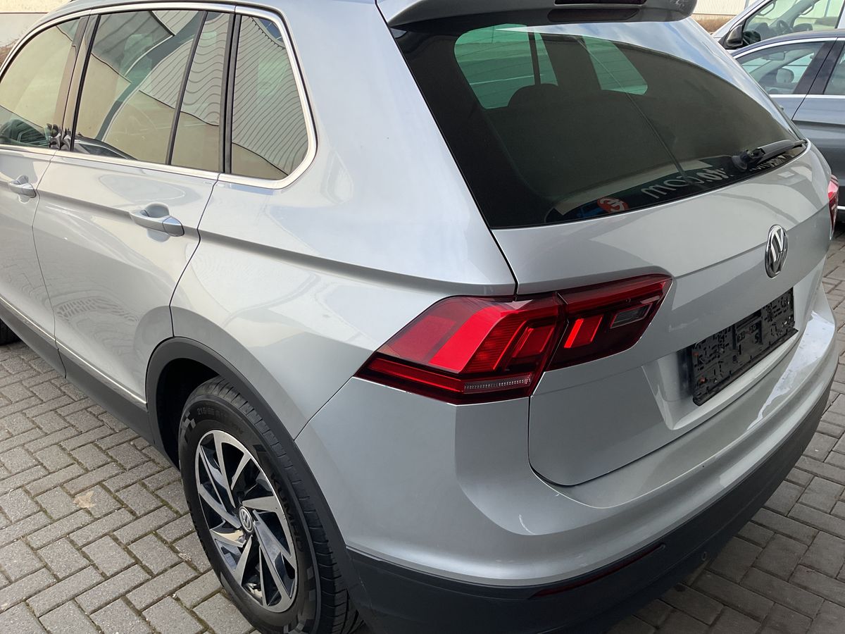 Volkswagen Tiguan 2019 — photo 45