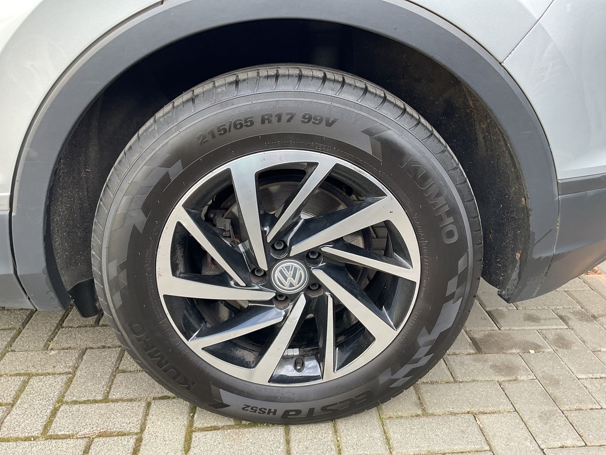 Volkswagen Tiguan 2019 — photo 30