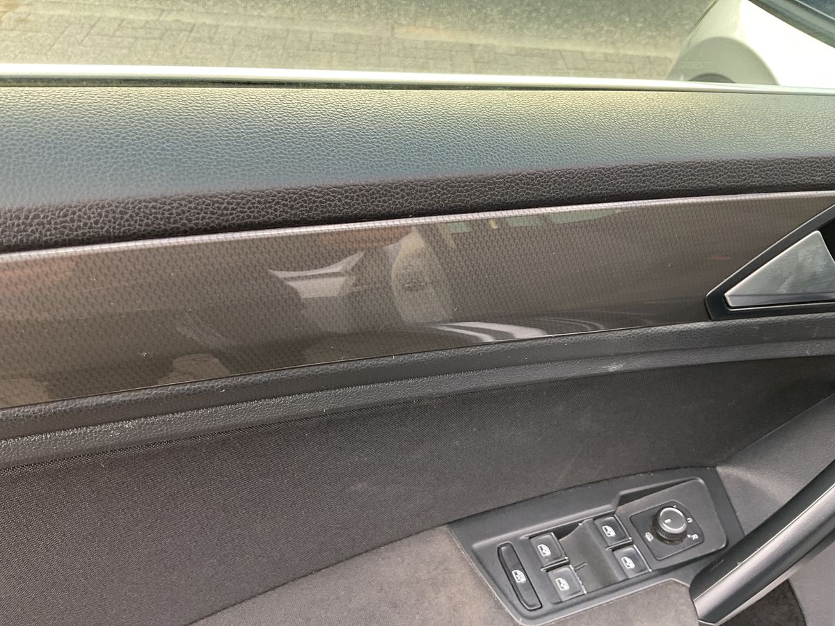 Volkswagen Tiguan 2019 — photo 29