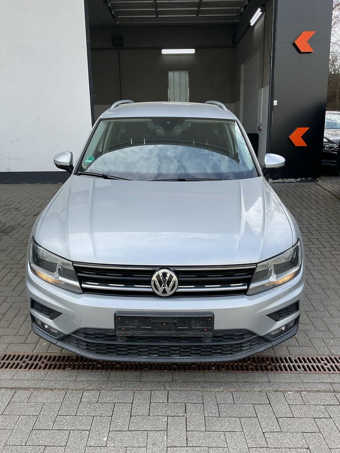 Volkswagen Tiguan 2019 — photo 8