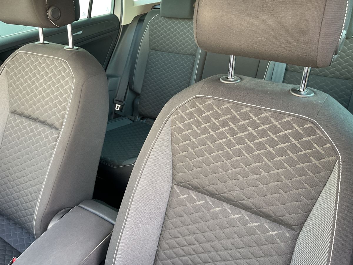 Volkswagen Tiguan 2019 — photo 24