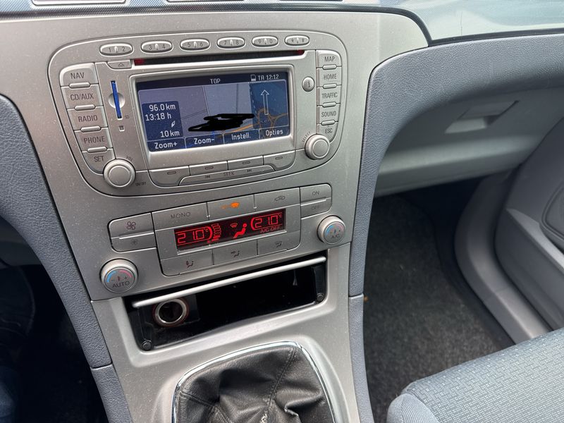 Ford S-Max 2.0 TDCi Titanium — zdjęcie 13