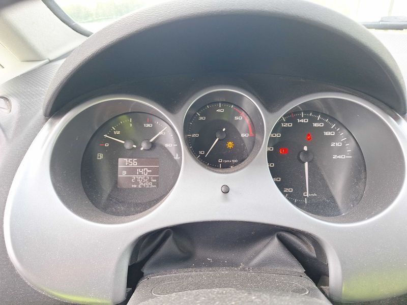 Seat Altea 1.6 TDI Sport Ecomotive — zdjęcie 12
