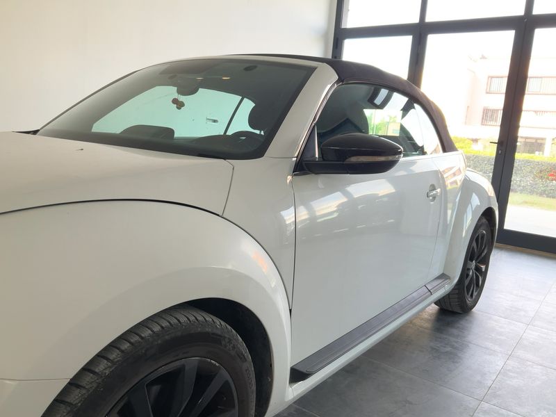 Volkswagen Beetle 2.0 TDI Design BlueMotion Tech — zdjęcie 4