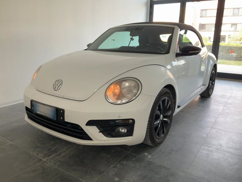 Volkswagen Beetle 2.0 TDI Design BlueMotion Tech — zdjęcie 1