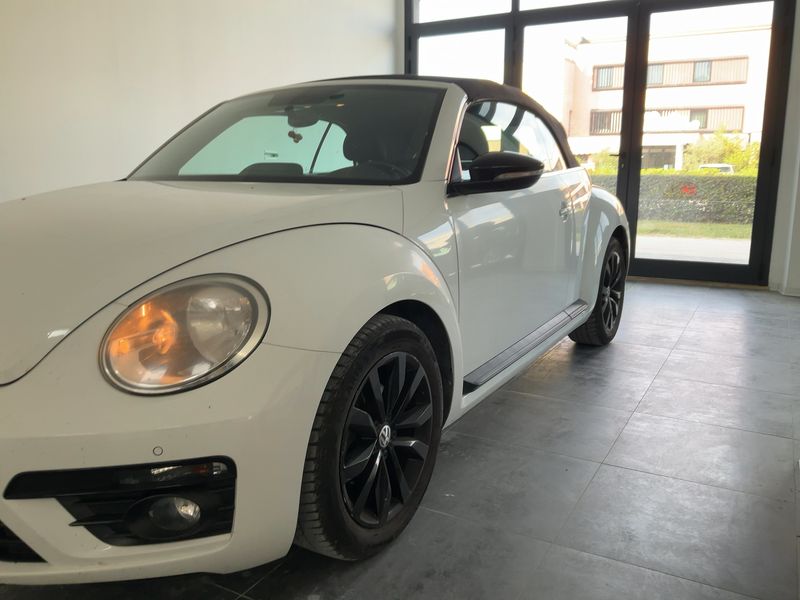Volkswagen Beetle 2.0 TDI Design BlueMotion Tech — zdjęcie 2