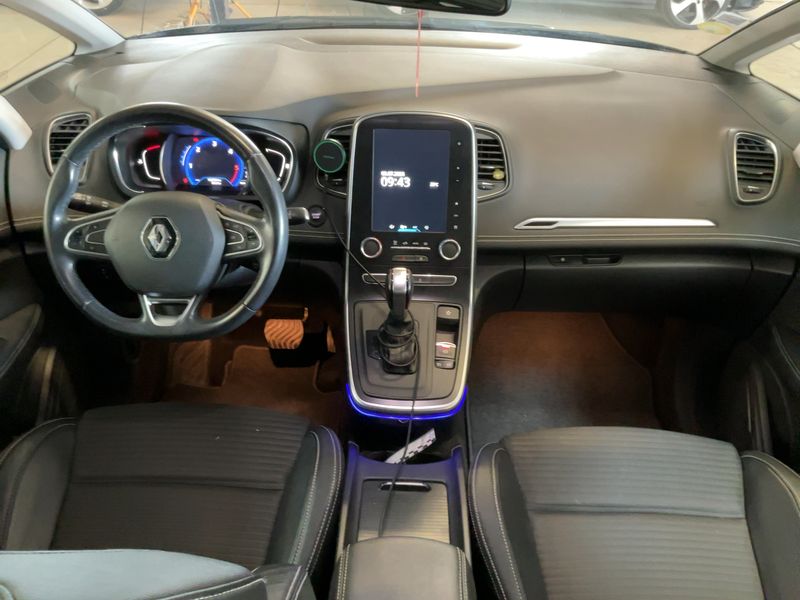 Renault Scenic 1.7 BLUE dCi Intens — zdjęcie 12