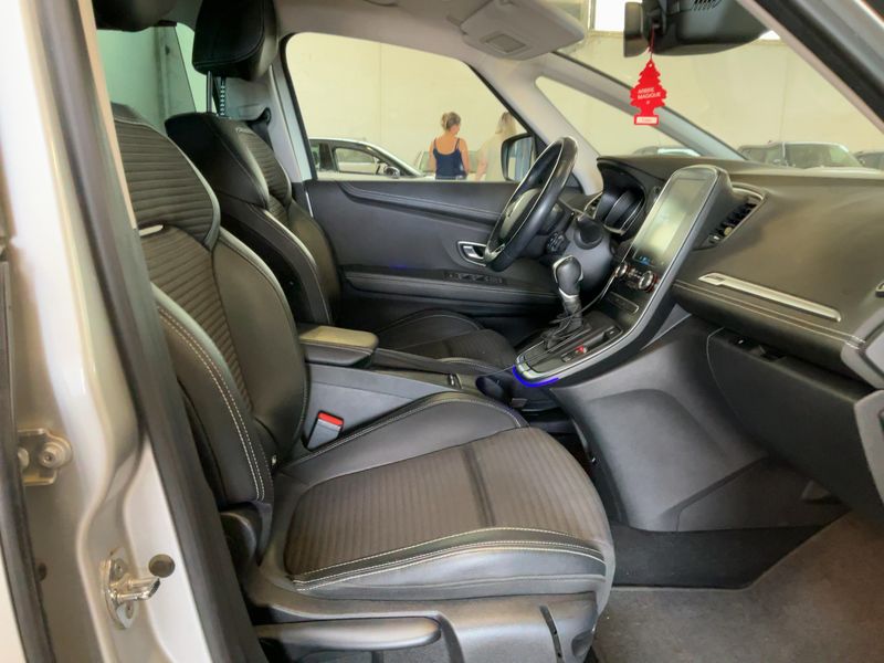 Renault Scenic 1.7 BLUE dCi Intens — zdjęcie 11