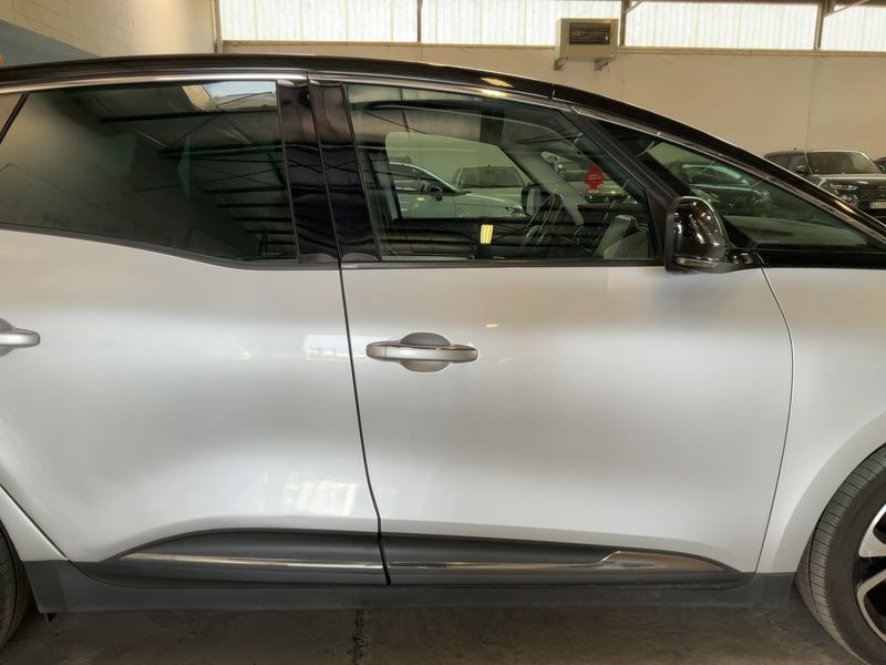 Renault Scenic 1.7 BLUE dCi Intens — zdjęcie 7