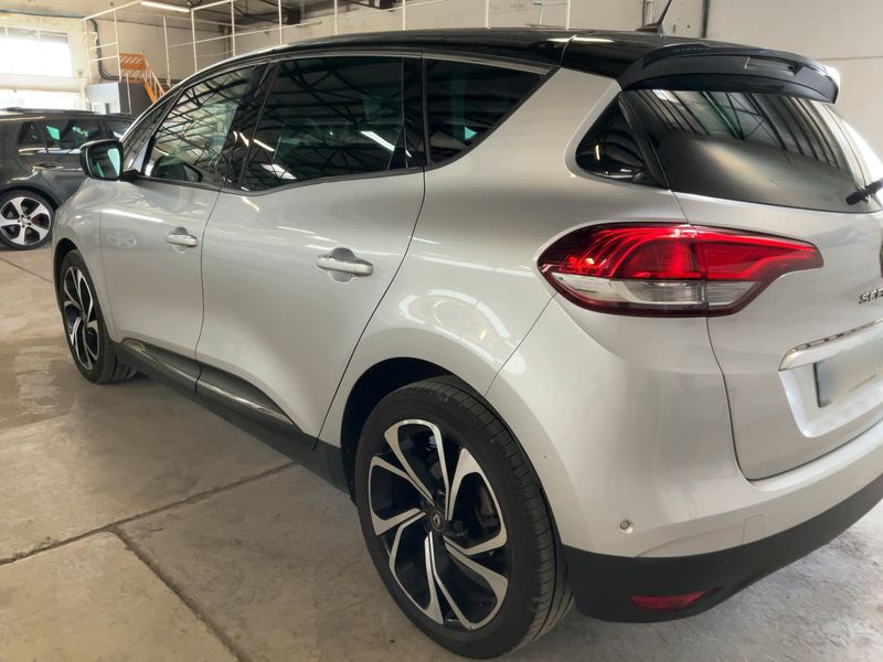 Renault Scenic 1.7 BLUE dCi Intens — zdjęcie 3