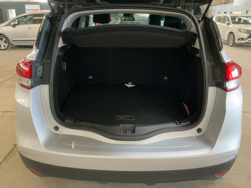 Renault Scenic 1.7 BLUE dCi Intens — zdjęcie 10