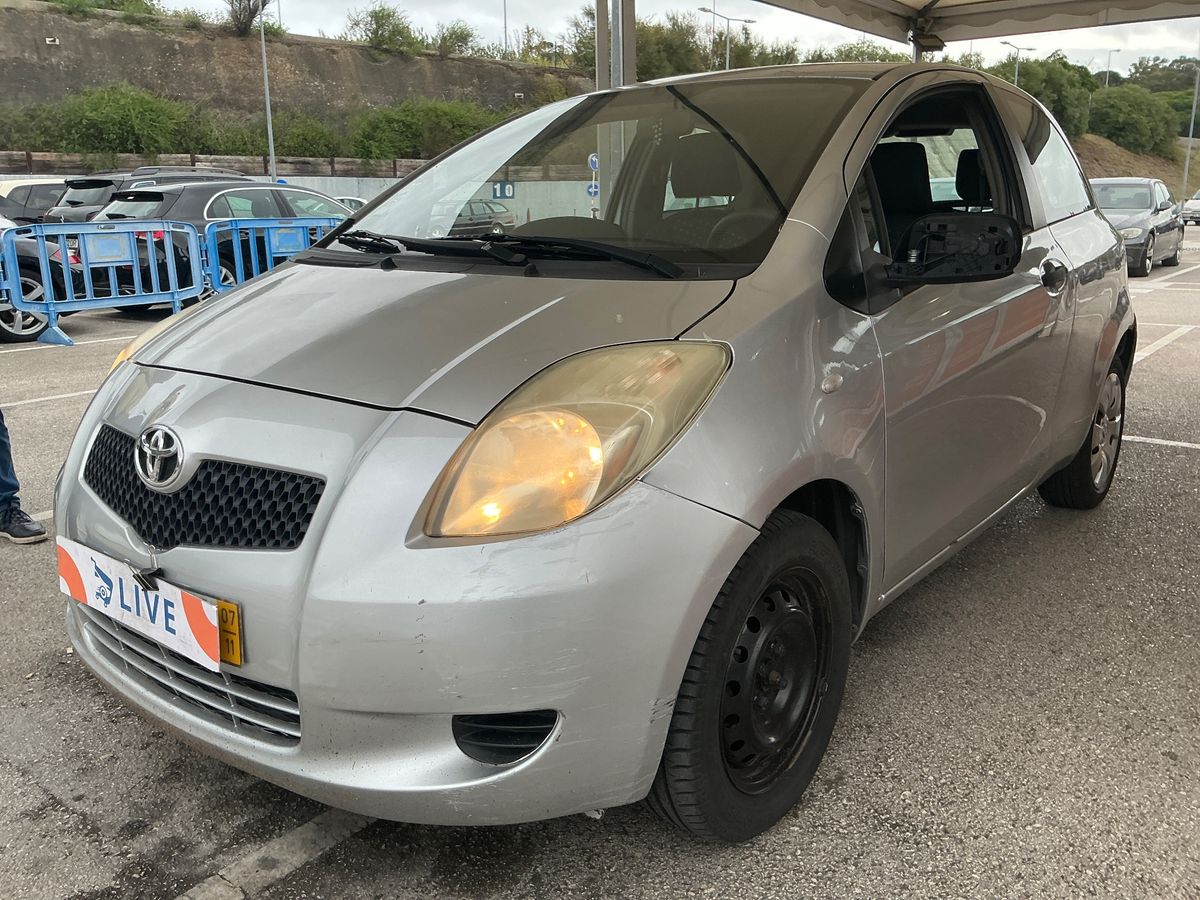 Toyota Yaris 1.0 VVT-i Cool