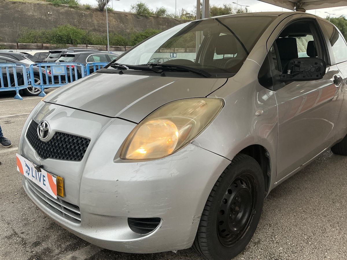 Toyota Yaris 1.0 VVT-i Cool