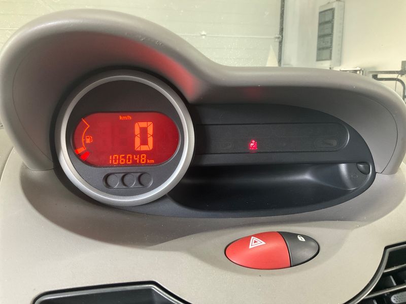 Renault Twingo 1.2 ECO2 — zdjęcie 4