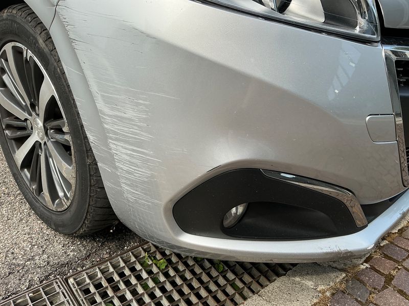 Peugeot 208 1.6 Blue-HDi Allure 2016 – снимка 45