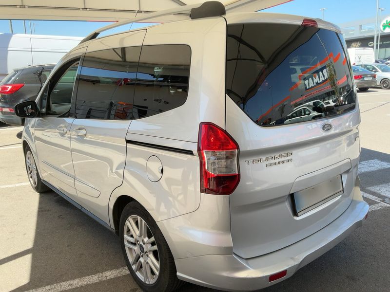 Ford Tourneo 1.0 EcoBoost Titanium — zdjęcie 3
