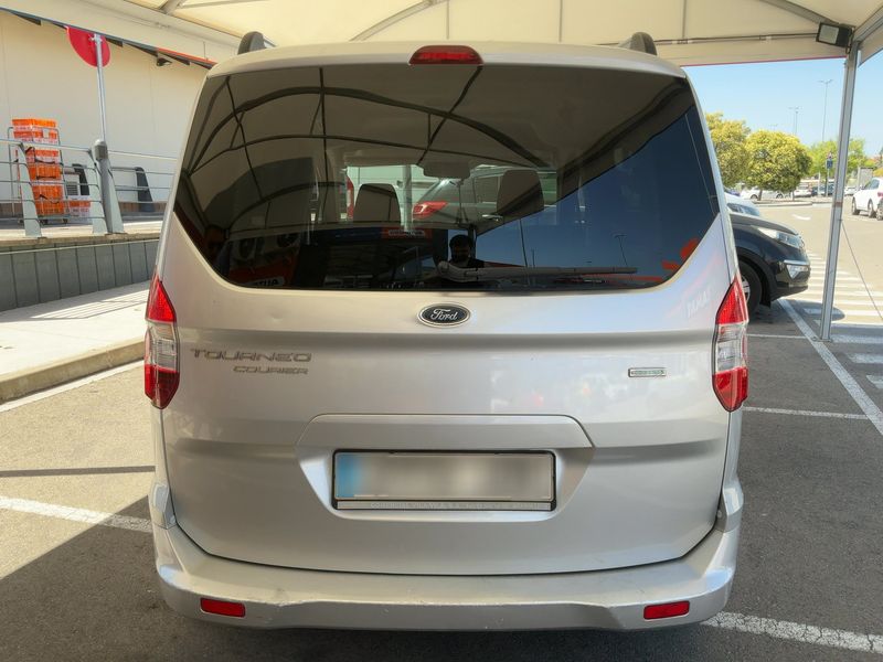 Ford Tourneo 1.0 EcoBoost Titanium — zdjęcie 5