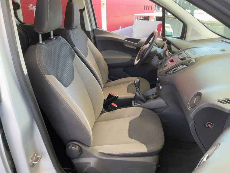 Ford Tourneo 1.0 EcoBoost Titanium — zdjęcie 11