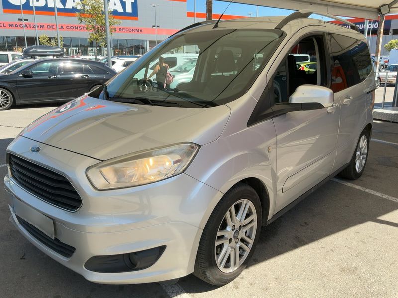 Ford Tourneo 1.0 EcoBoost Titanium — zdjęcie 2