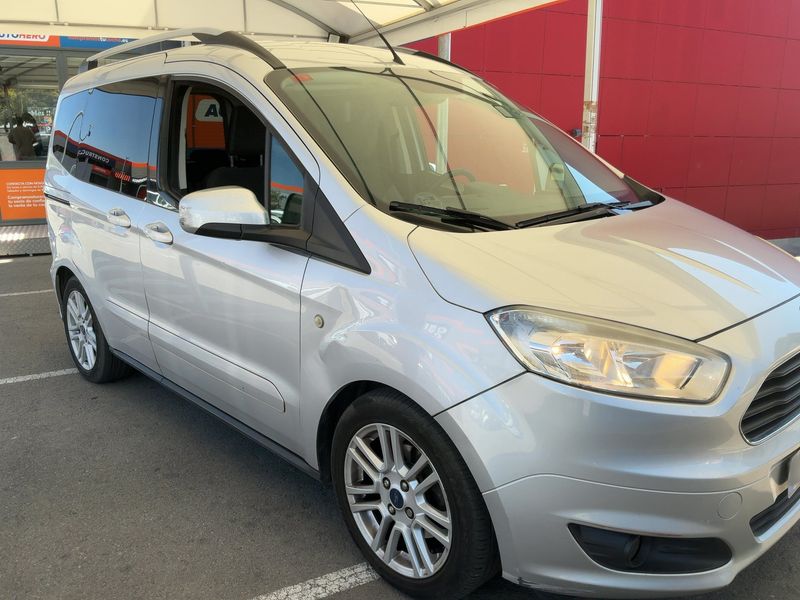 Ford Tourneo 1.0 EcoBoost Titanium — zdjęcie 8