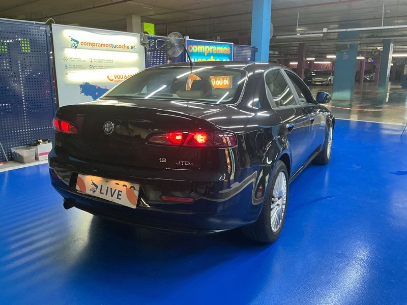 Alfa Romeo Alfa 159 1.9 JTD JTDM / Selective — zdjęcie 2