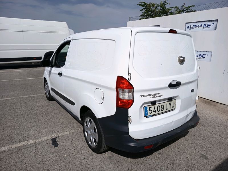 Ford Transit Courier 1.5 TDCi Trend — zdjęcie 3