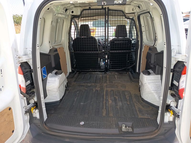 Ford Transit Courier 1.5 TDCi Trend — zdjęcie 9