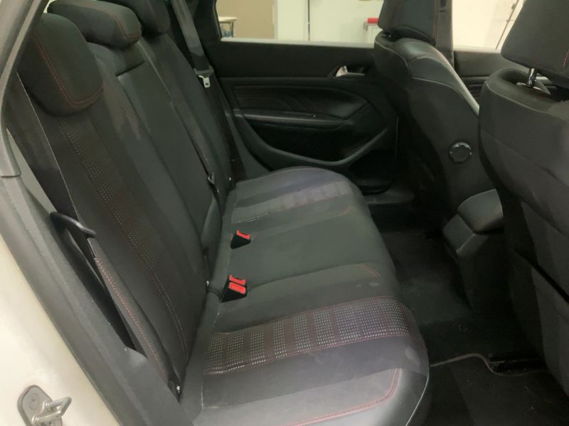 Peugeot 308 1.2 e-THP GT Line — zdjęcie 14