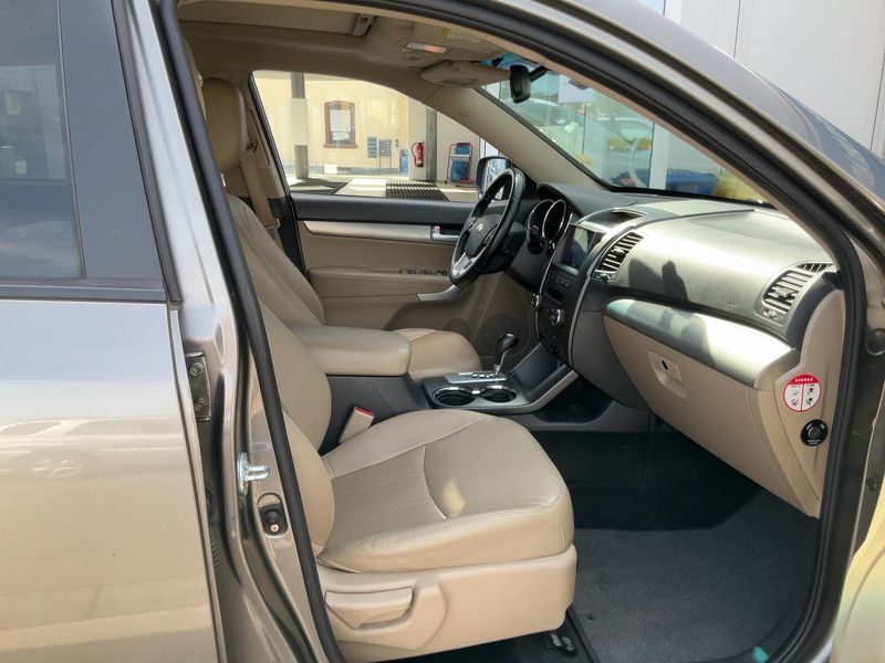 Kia Sorento 2.2 CRDi Spirit 4WD 2012 – снимка 17
