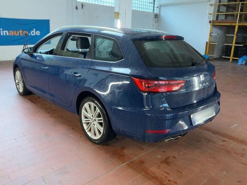 Seat Leon 2.0 TDI Xcellence — zdjęcie 3