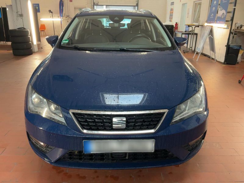 Seat Leon 2.0 TDI Xcellence — zdjęcie 9