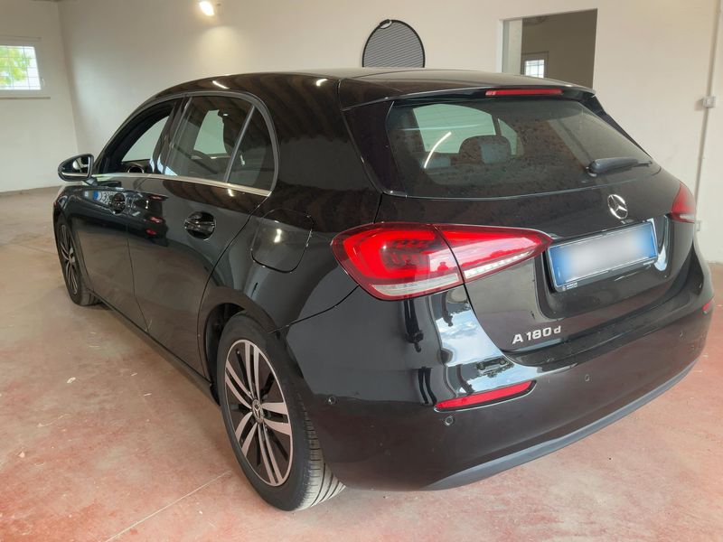 Mercedes-Benz A-Klasse A 180 d Business — zdjęcie 3