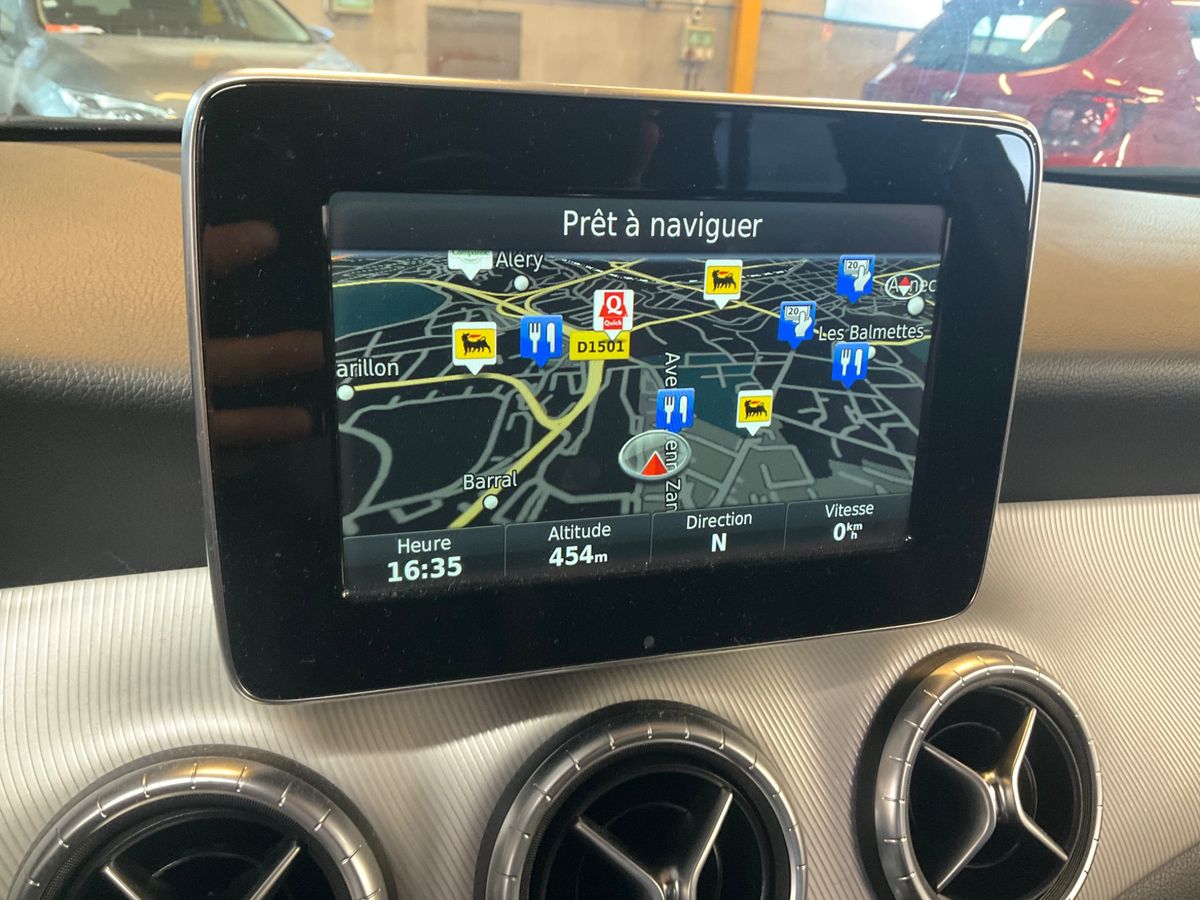 Mercedes-Benz CLA-Klasse 2016 — photo 25