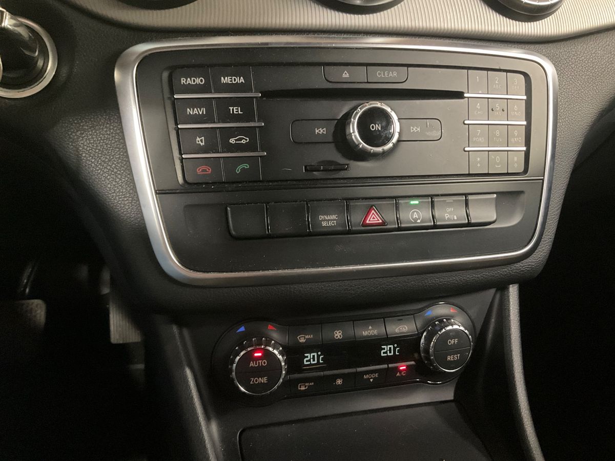 Mercedes-Benz CLA-Klasse 2016 — photo 24