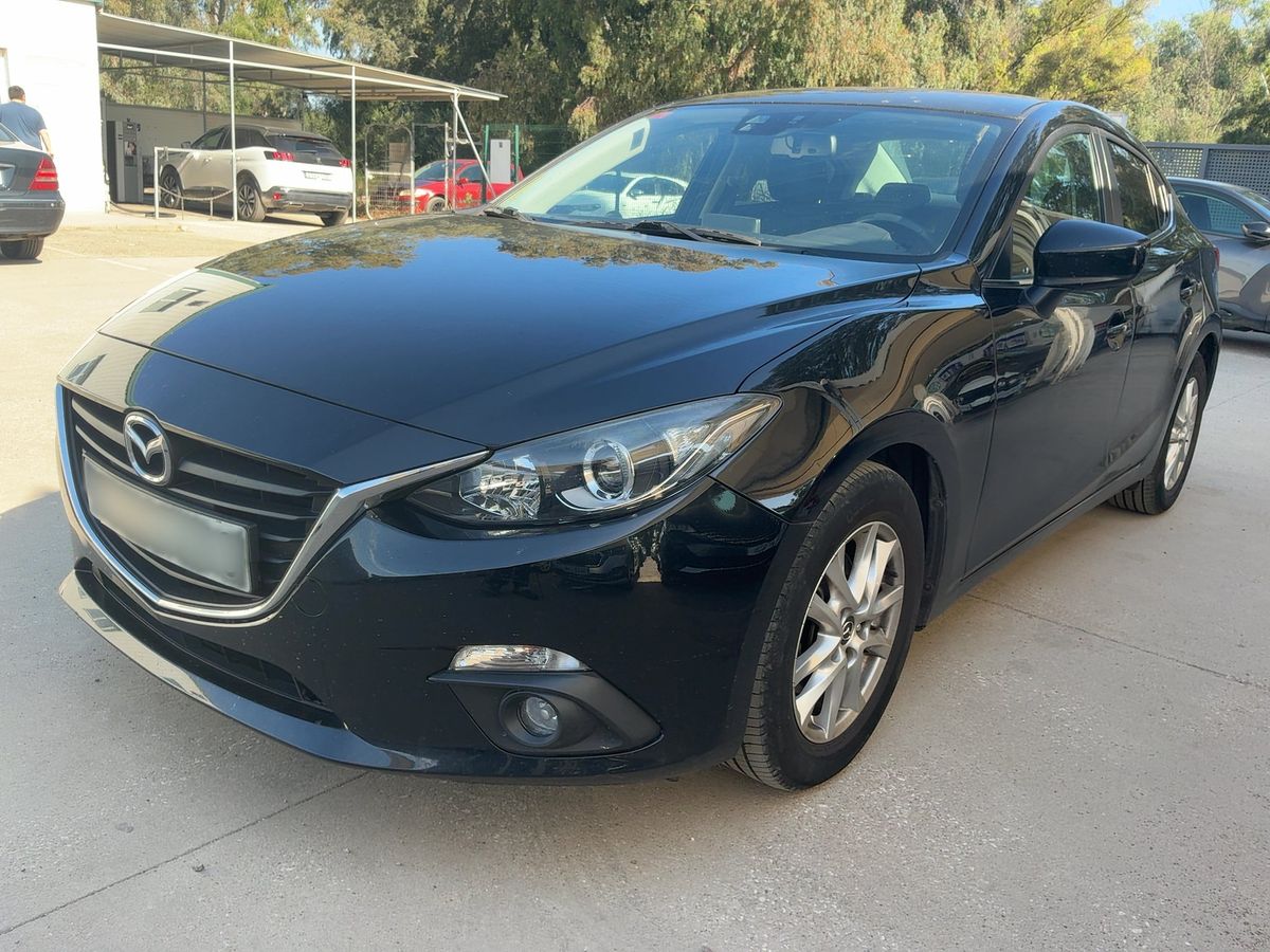 Mazda 3 2017 — photo 1