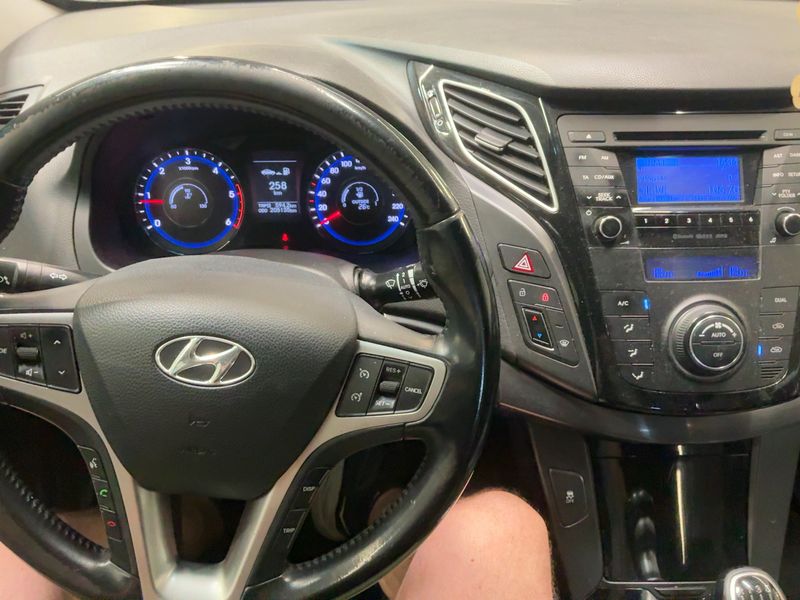 Hyundai i40 1.7 CRDi Style — zdjęcie 12