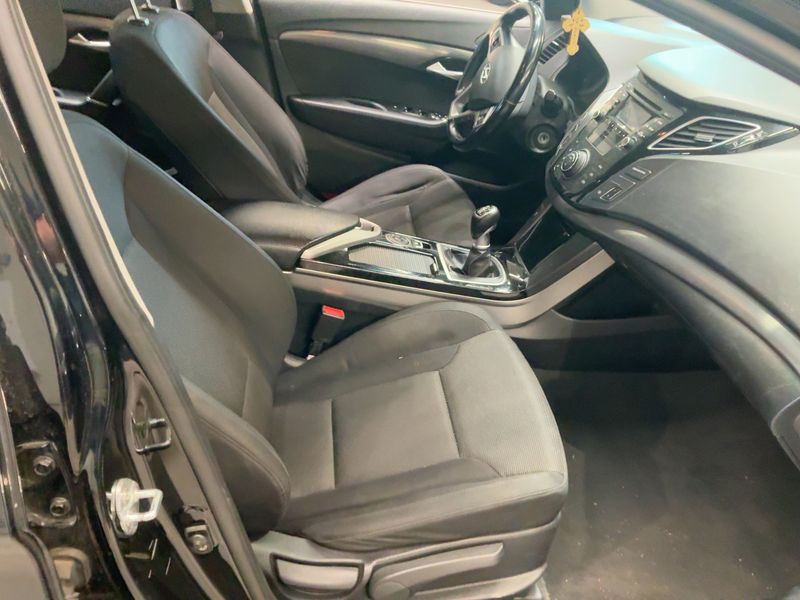 Hyundai i40 1.7 CRDi Style — zdjęcie 11