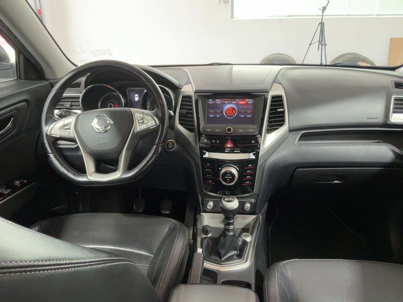 Ssangyong Tivoli 1.6 Crystal 4x2 — zdjęcie 12
